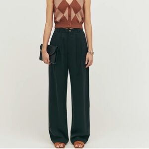 Reformation Mason Wide Leg Pant in
Black Size 6